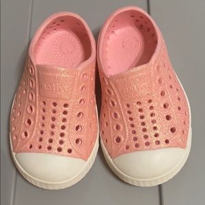 Girls Native sparkle shoes